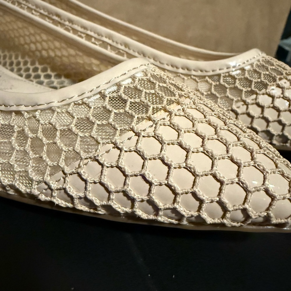Marc Fisher Eldora Flat 6.5 pointed toe mesh loafer